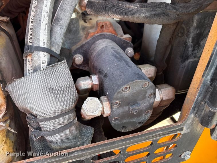 image for item YA1424 2022 LeeBoy 8520B paver