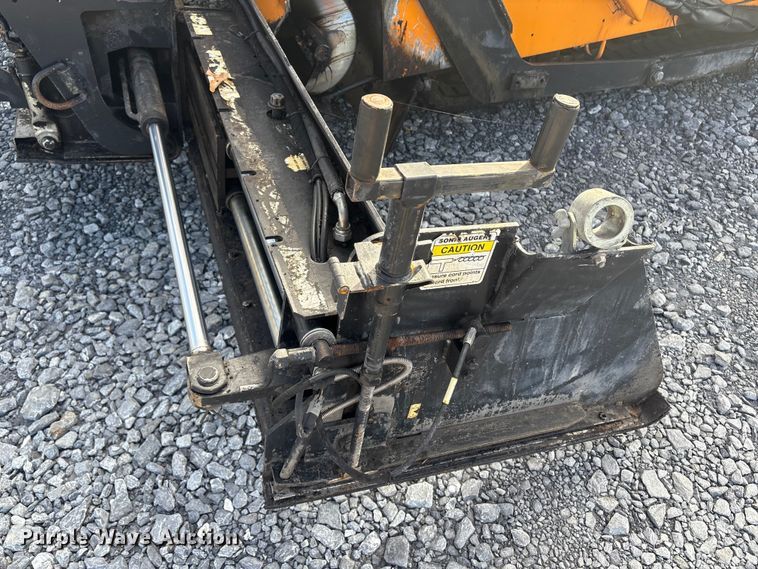 image for item YA1424 2022 LeeBoy 8520B paver