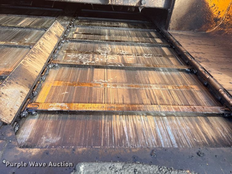 image for item YA1424 2022 LeeBoy 8520B paver