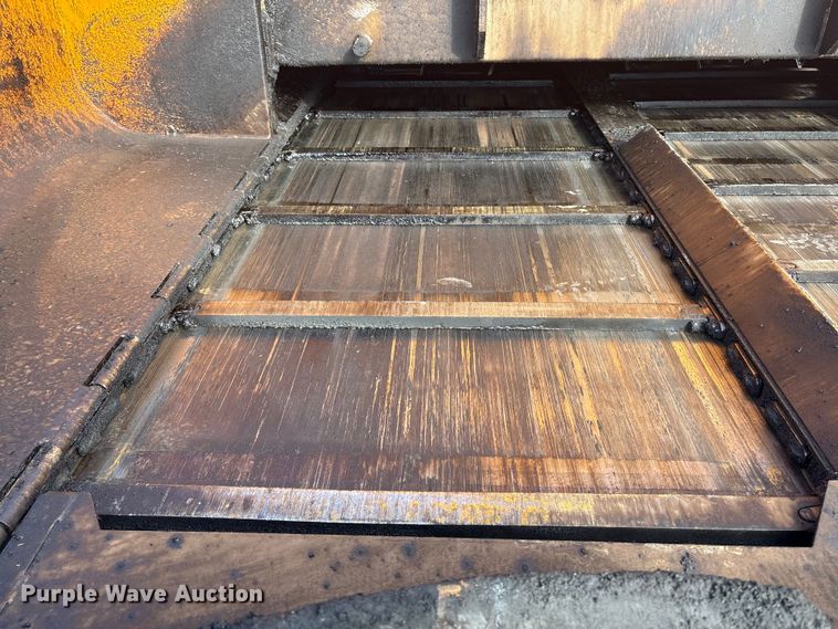 image for item YA1424 2022 LeeBoy 8520B paver