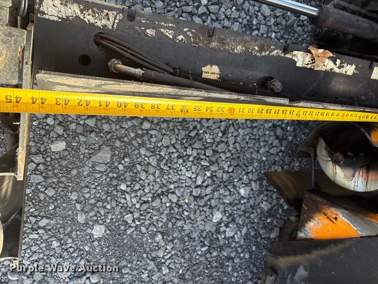 image for item YA1424 2022 LeeBoy 8520B paver