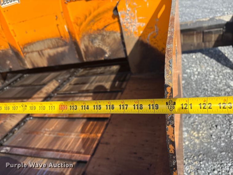 image for item YA1424 2022 LeeBoy 8520B paver