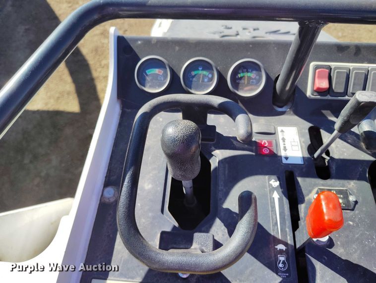 image for item YA1436 2024 Bobcat MT100 compact utility loader