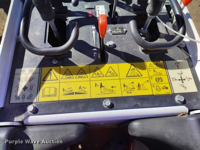 image for item YA1436 2024 Bobcat MT100 compact utility loader