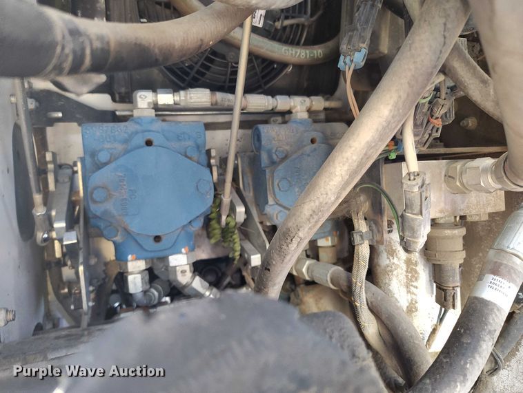 image for item YA1436 2024 Bobcat MT100 compact utility loader