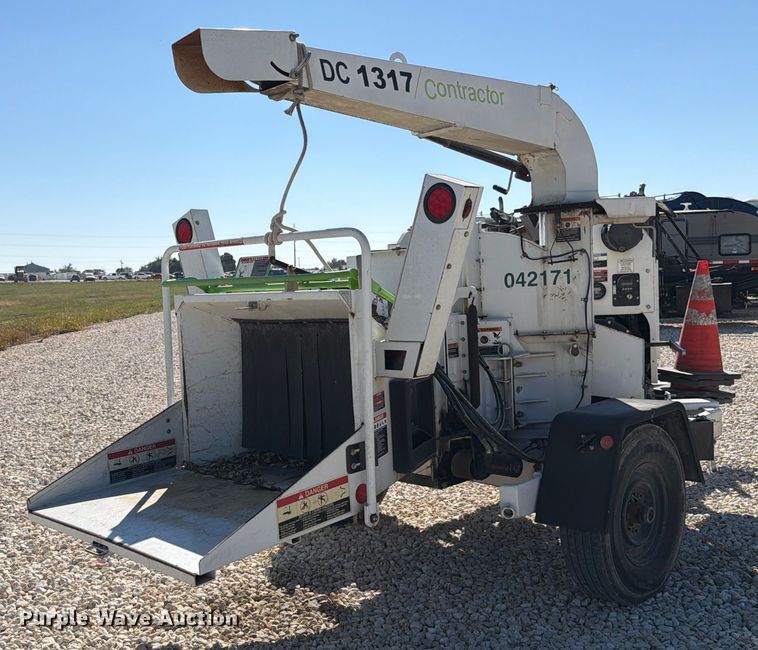 image for item YA1477 2019 Altec DC1317 wood chipper