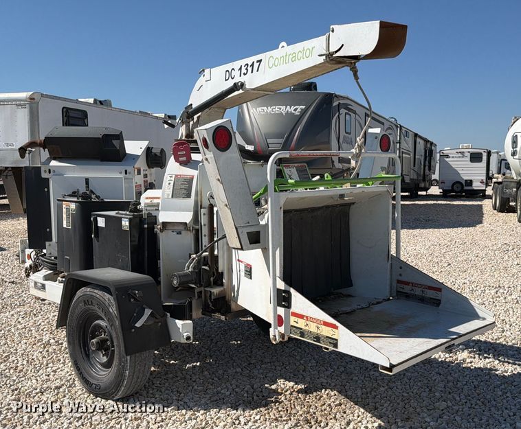 image for item YA1477 2019 Altec DC1317 wood chipper