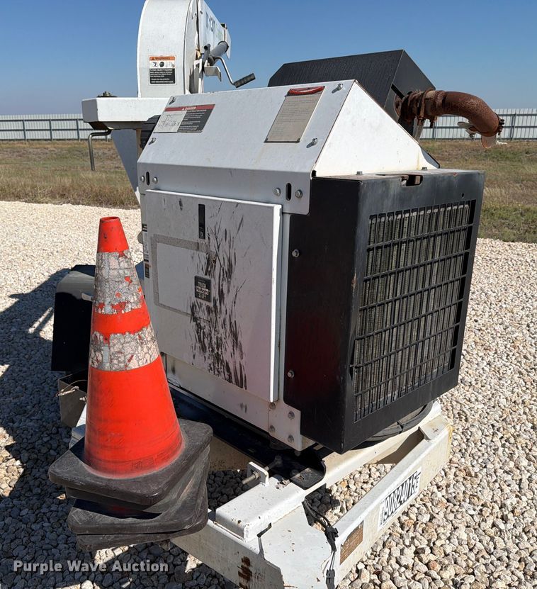 image for item YA1477 2019 Altec DC1317 wood chipper