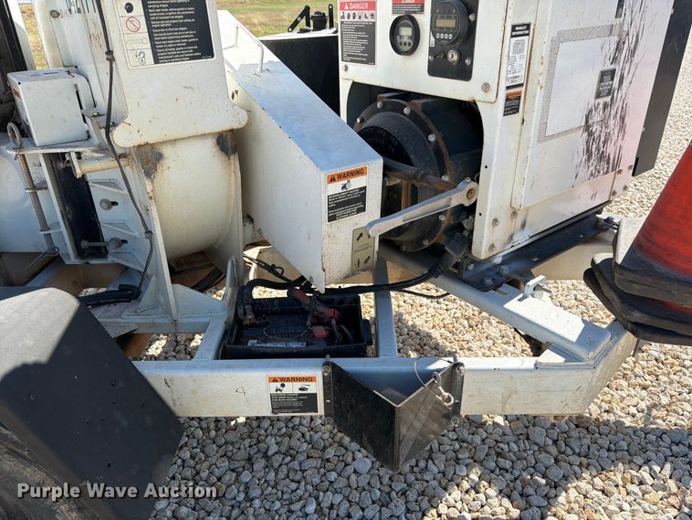 image for item YA1477 2019 Altec DC1317 wood chipper