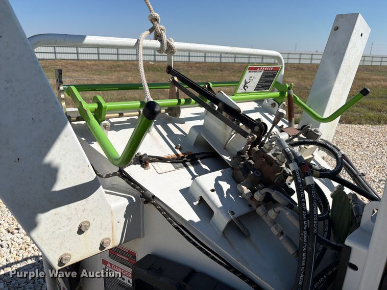 image for item YA1477 2019 Altec DC1317 wood chipper