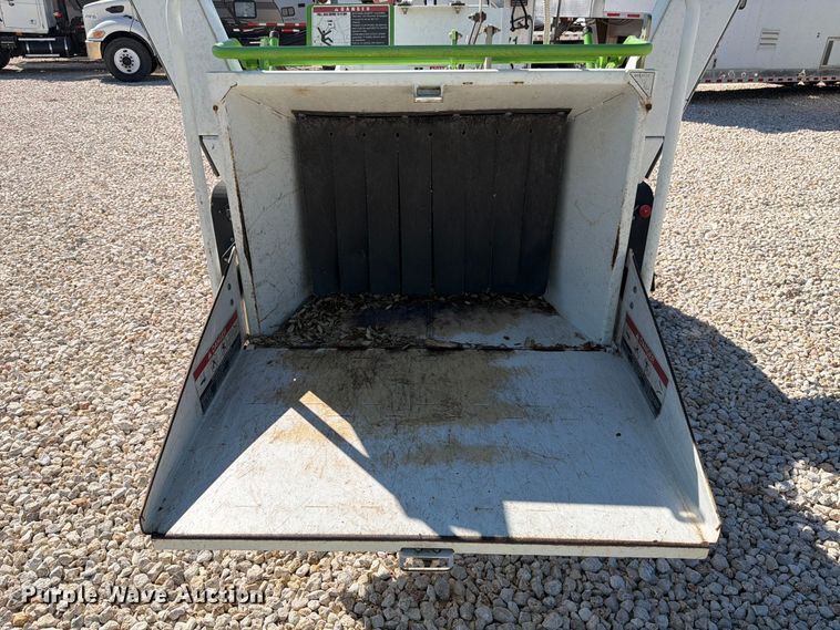 image for item YA1477 2019 Altec DC1317 wood chipper