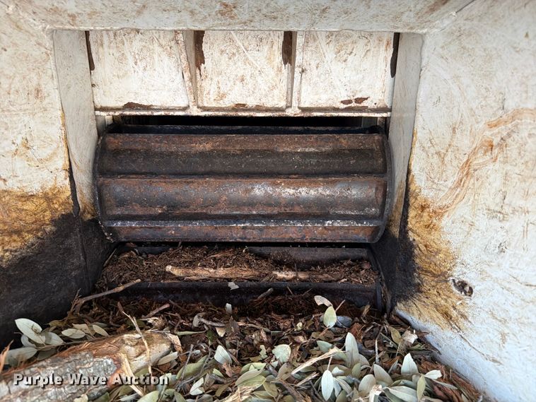 image for item YA1477 2019 Altec DC1317 wood chipper