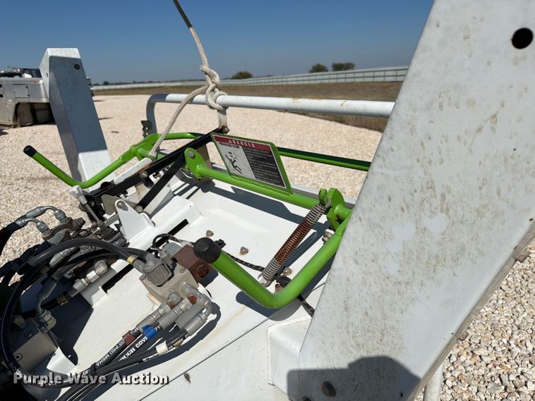 image for item YA1477 2019 Altec DC1317 wood chipper