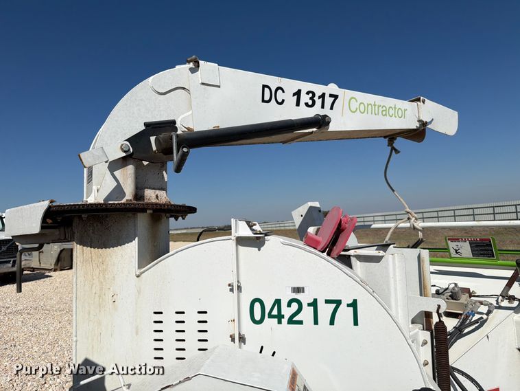image for item YA1477 2019 Altec DC1317 wood chipper