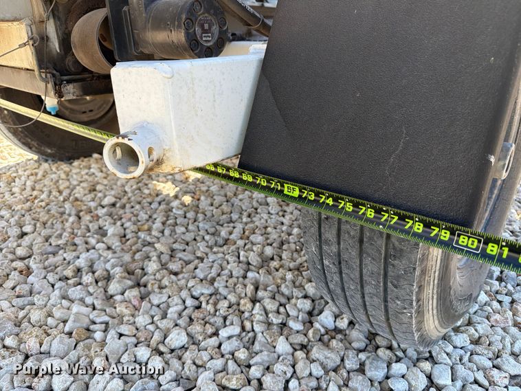 image for item YA1477 2019 Altec DC1317 wood chipper