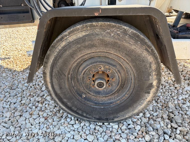 image for item YA1477 2019 Altec DC1317 wood chipper