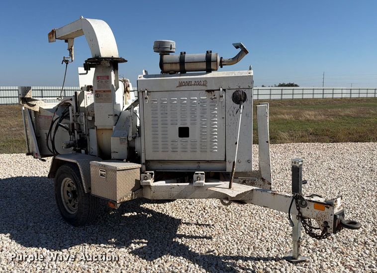 image for item YA1481 2010 Bandit 200 XP wood chipper