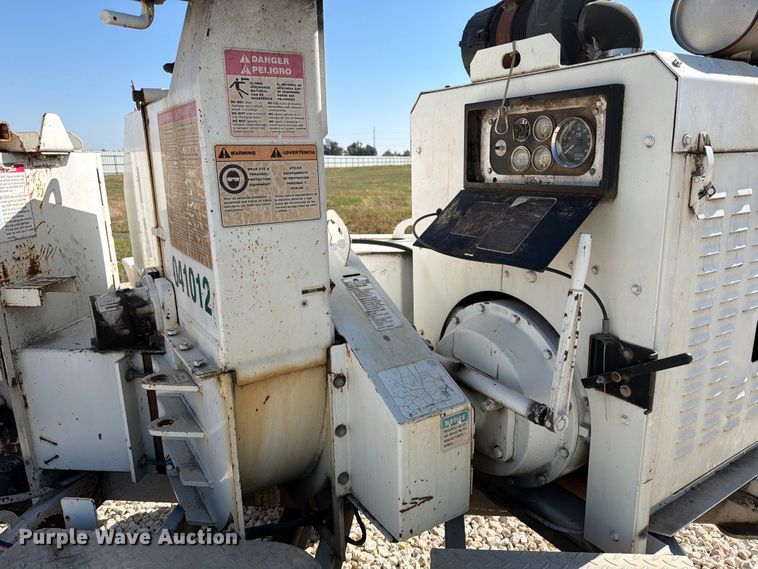 image for item YA1481 2010 Bandit 200 XP wood chipper