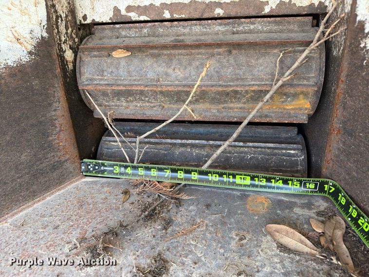 image for item YA1481 2010 Bandit 200 XP wood chipper