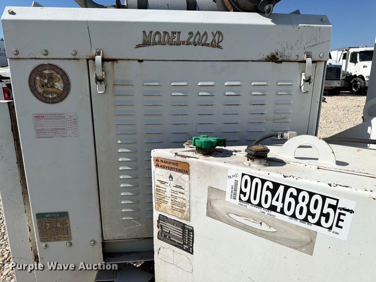 image for item YA1481 2010 Bandit 200 XP wood chipper