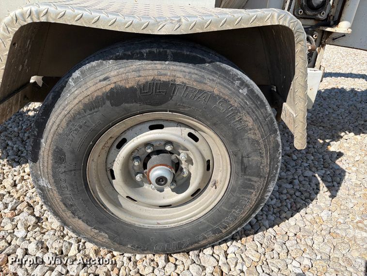 image for item YA1481 2010 Bandit 200 XP wood chipper