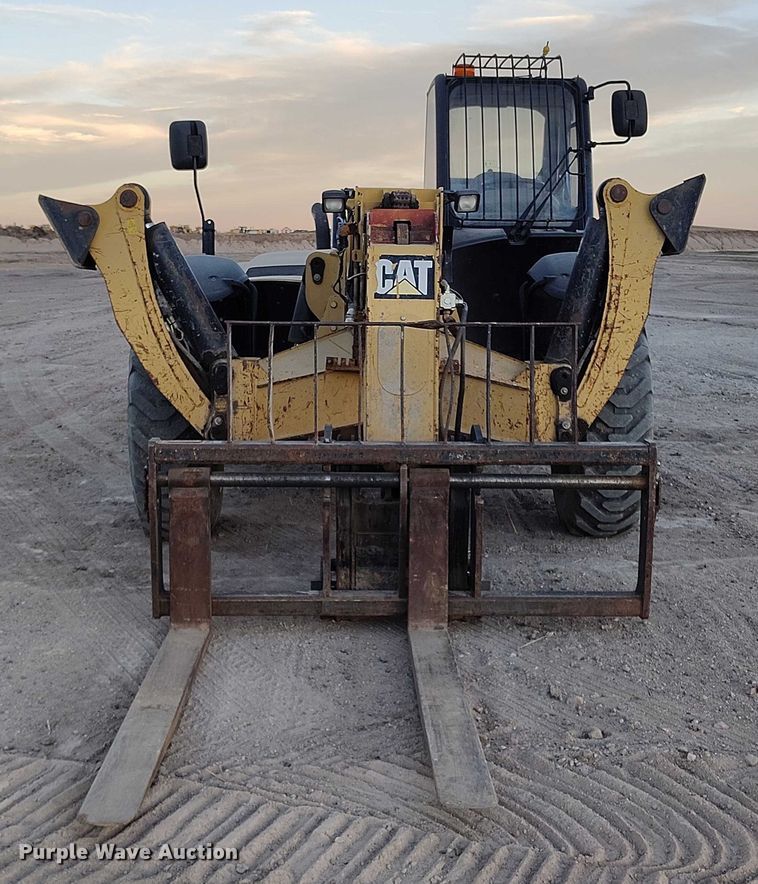 image for item YA1502 2004 Caterpillar TH560B telehandler