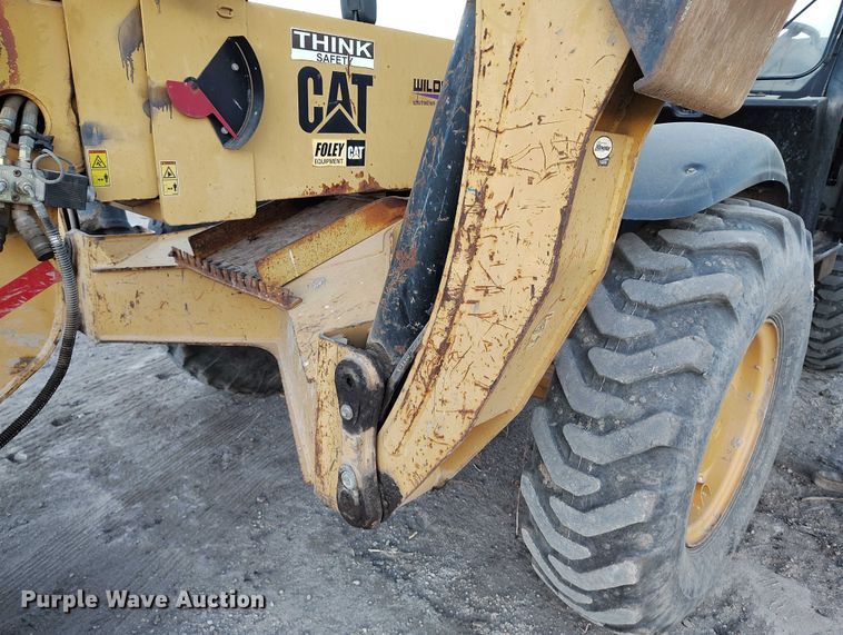 image for item YA1502 2004 Caterpillar TH560B telehandler