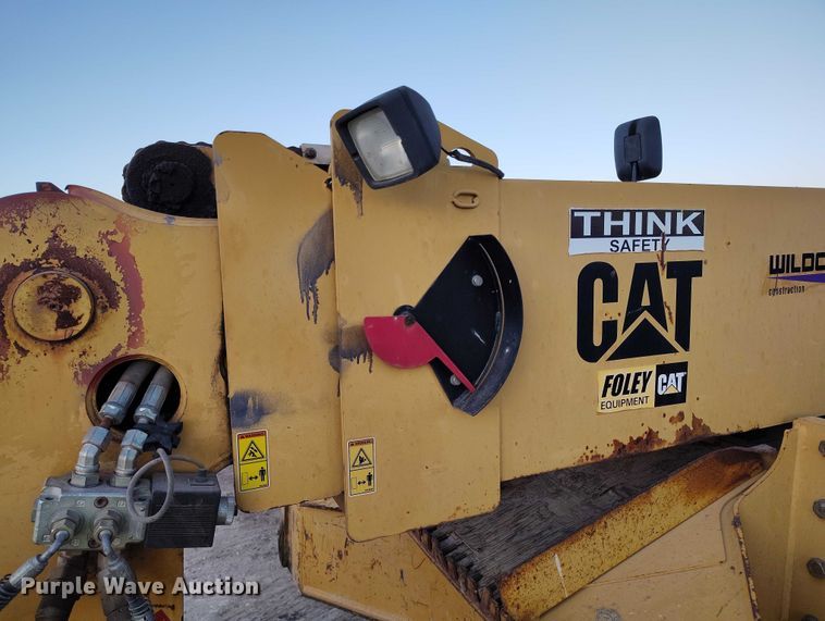 image for item YA1502 2004 Caterpillar TH560B telehandler