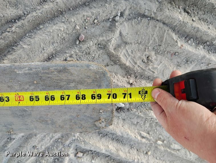 image for item YA1502 2004 Caterpillar TH560B telehandler