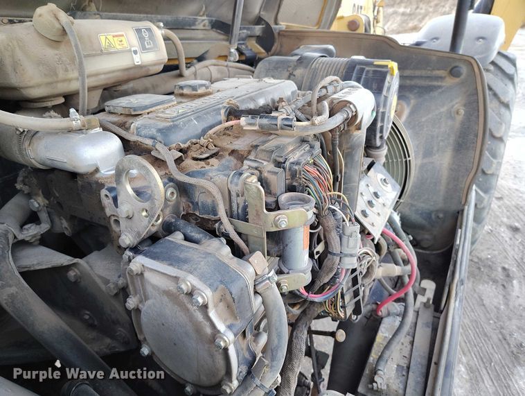 image for item YA1502 2004 Caterpillar TH560B telehandler