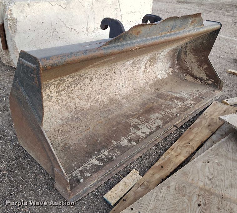 image for item YA1502 2004 Caterpillar TH560B telehandler