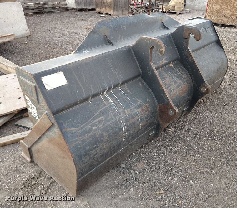 image for item YA1502 2004 Caterpillar TH560B telehandler