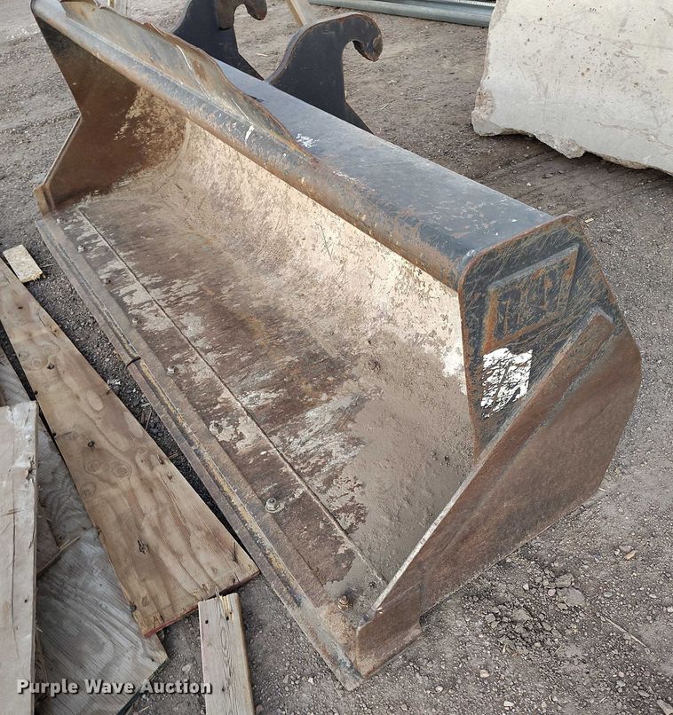 image for item YA1502 2004 Caterpillar TH560B telehandler