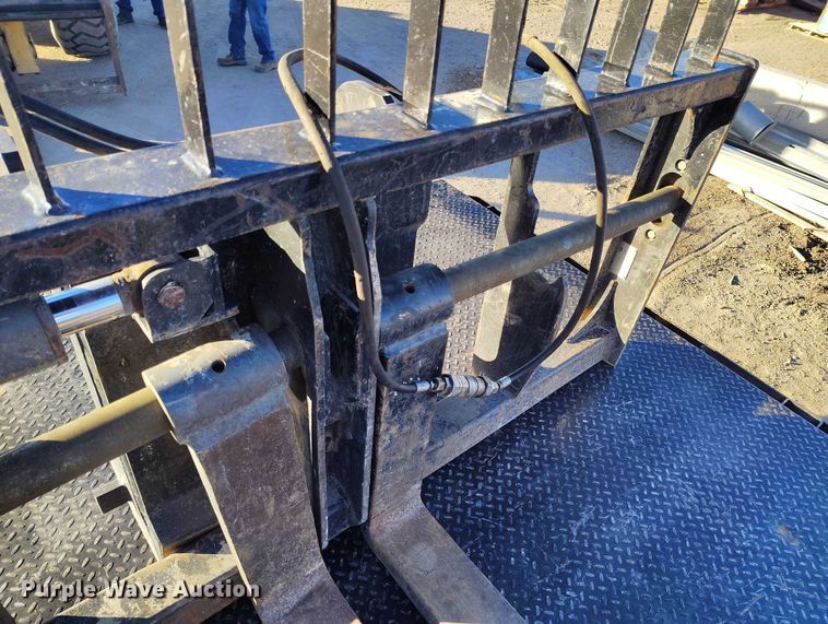 image for item YA1502 2004 Caterpillar TH560B telehandler