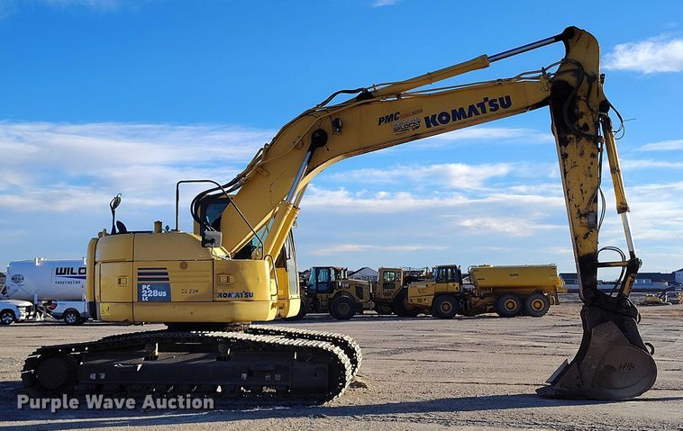image for item YA1504 2013 Komatsu PC228USLC-8 excavator