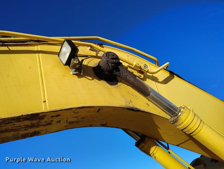 image for item YA1504 2013 Komatsu PC228USLC-8 excavator