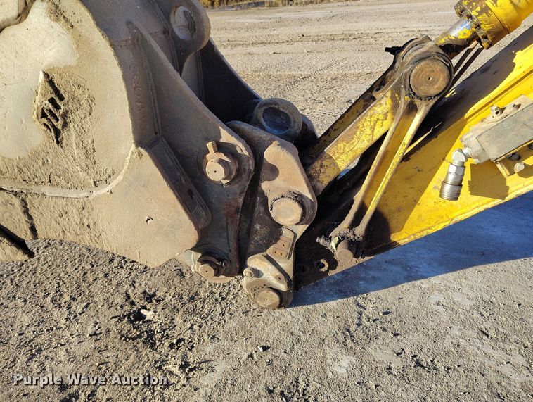 image for item YA1504 2013 Komatsu PC228USLC-8 excavator