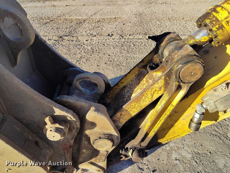 image for item YA1504 2013 Komatsu PC228USLC-8 excavator