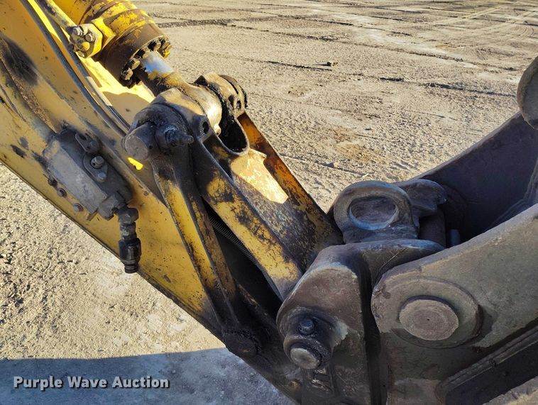 image for item YA1504 2013 Komatsu PC228USLC-8 excavator