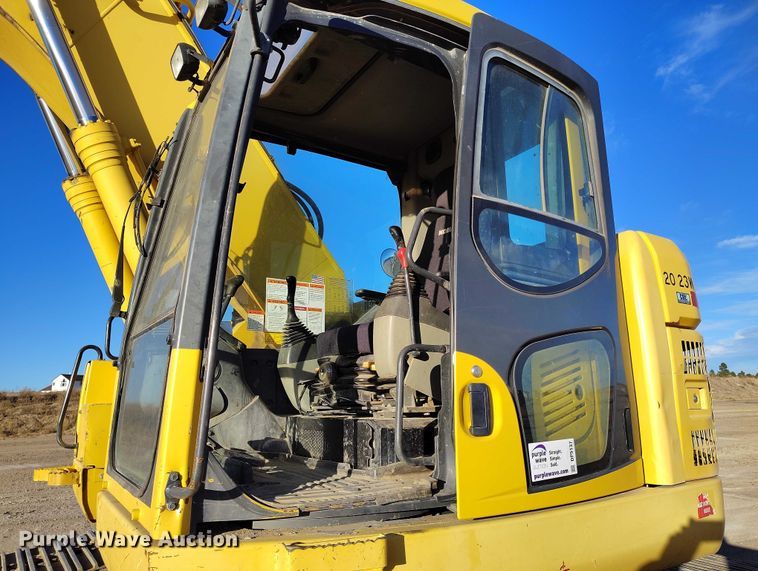 image for item YA1504 2013 Komatsu PC228USLC-8 excavator