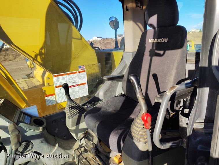 image for item YA1504 2013 Komatsu PC228USLC-8 excavator