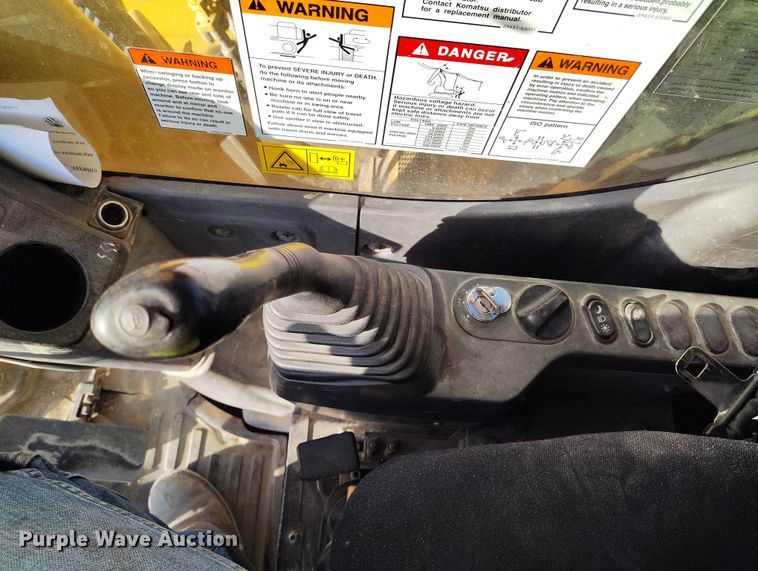 image for item YA1504 2013 Komatsu PC228USLC-8 excavator