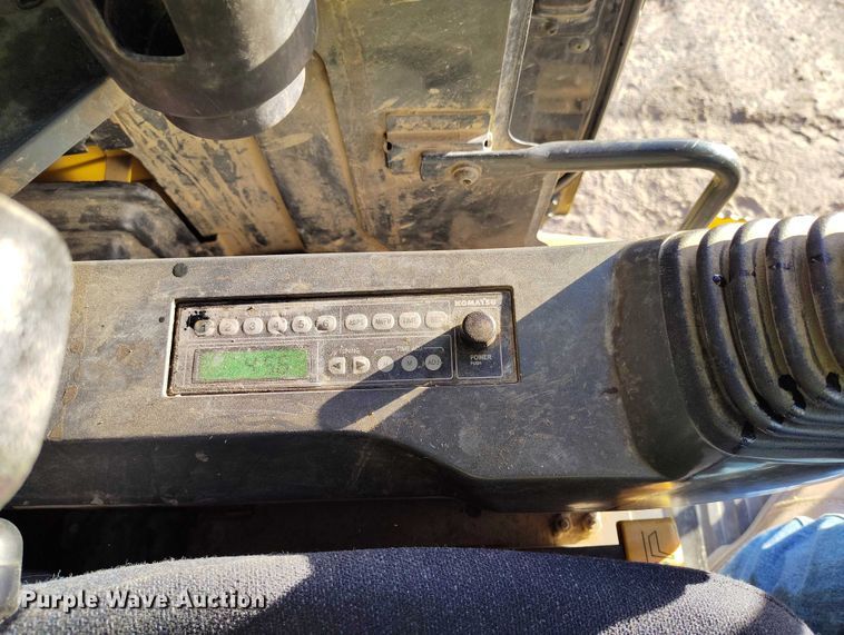 image for item YA1504 2013 Komatsu PC228USLC-8 excavator