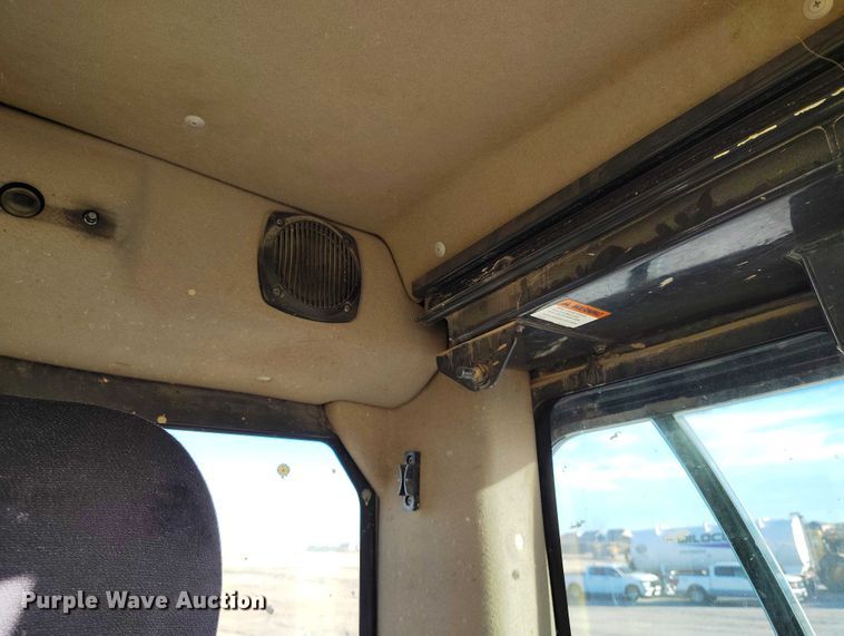 image for item YA1504 2013 Komatsu PC228USLC-8 excavator