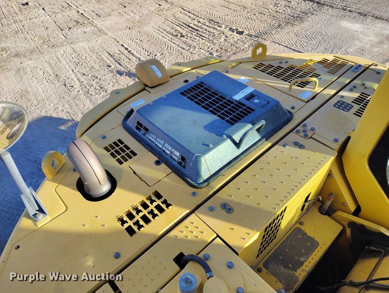 image for item YA1504 2013 Komatsu PC228USLC-8 excavator