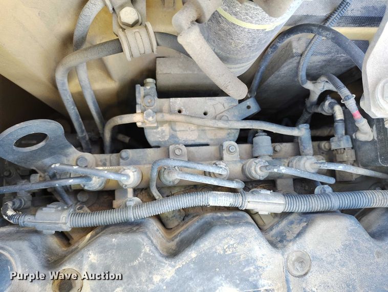 image for item YA1504 2013 Komatsu PC228USLC-8 excavator