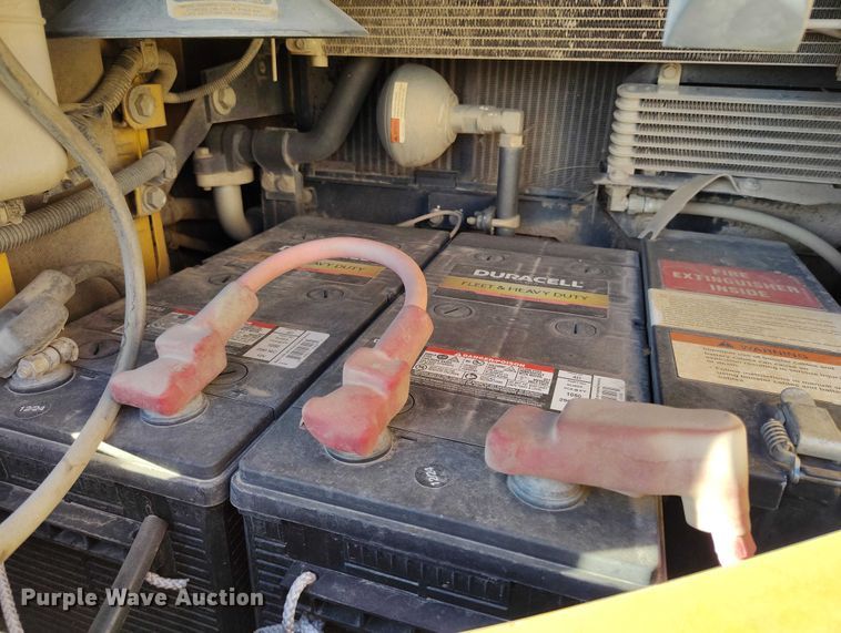 image for item YA1504 2013 Komatsu PC228USLC-8 excavator