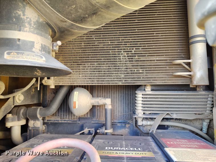 image for item YA1504 2013 Komatsu PC228USLC-8 excavator