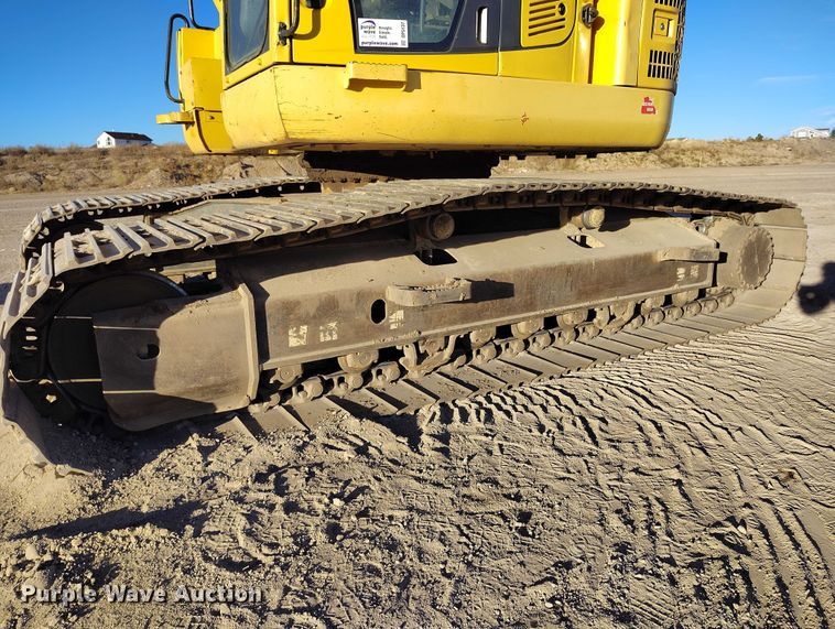 image for item YA1504 2013 Komatsu PC228USLC-8 excavator
