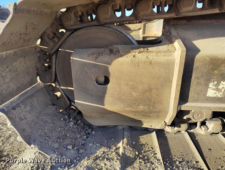 image for item YA1504 2013 Komatsu PC228USLC-8 excavator
